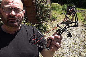 World's Smallest Compound Bow Fits in the Palm of Your Hand