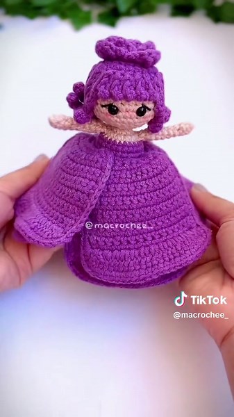 Boneca Flor Amigurumi: Tutorial Completo e Receitas