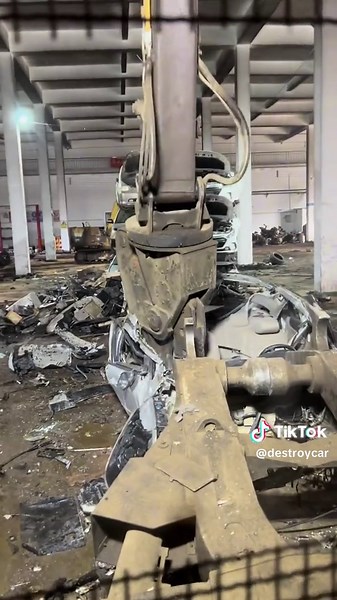 Car Recycling Process: Transforming Waste into Resources