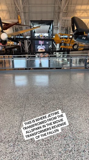 Jetfire's Transformation in Transformers: Revenge of the Fallen