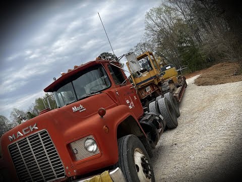 Mack R Model Double Haul