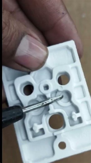 five pin socket in three pin socket