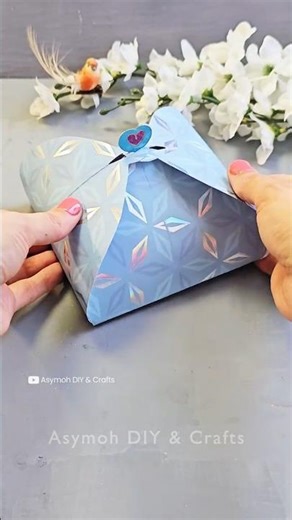 Making an ORIGAMI BOX 🩵 in 60 seconds #diycrafts #origami #cute