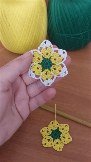 Easy Crochet Floral Table Runner Tutorial (Round or Oval) #Braziliancolors#homedecor #trend #crafts #easy | Easy Crochet Designs