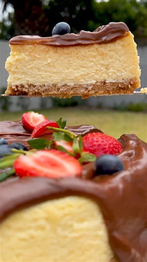 WOOLWORTHS SA on Instagram: "A few simple ingredients come together to create a showstopping dessert, perfect for festive entertaining 🍰 This baked cheesecake is wonderfully decadent and indulgent, topped with chocolate sauce and berries. Shop now via the link in our bio. 🍽️Serves 12 🥣5 minutes prep time 📌INGREDIENTS 1 x 1.6 kg Woolworths Large Baked Cheesecake 1 x 280 g Woolworths Chocolate Sauce 200 g Woolworths Berry Duo 📌COOKING INSTRUCTIONS 1. Generously top the cheesecake with chocola