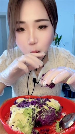 7.4K views · 293 reactions | ASMR ICE EATING with MATCHA and MILK POWDER | Asmr Ice-eating | Facebook