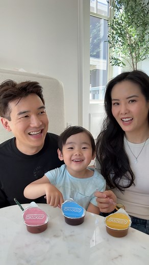 Ssonia on Instagram: "Family therapy presented by @oddball.world . We’ve found our new snack obsession. Use code ONGSQUAD25 and thank me later. 😜 Made with real fruit and no added sweeteners, no gelatin, no artificial dyes, and zero preservatives. My family is completely hooked on Oddball jelly snacks: pure, clean ingredients that everyone from my youngest to my oldest can enjoy guilt-free. At under 45 calories each, they satisfy that sweet craving without compromising our health goals. Click m