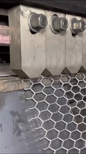 How Expanded Metal Mesh is Made: A Single Process | ARABELT posted on the topic | LinkedIn