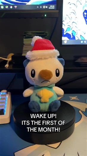Oshawott on Instagram: "ITS THE FIRST OF THE MONTH 🎅🎁 #pokemon #oshawott #christmas"