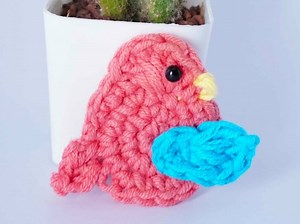 little bird crochet pattern Jenny & Teddy