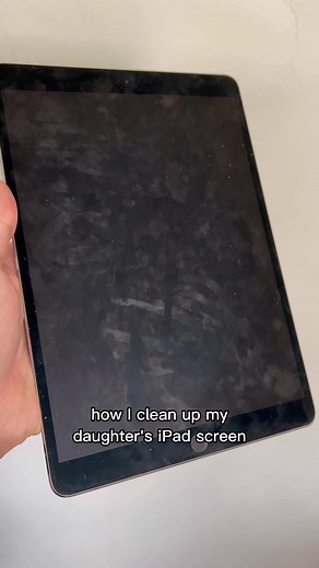 Let’s clean up my daughters iPad screen! #cleantok #cleanthatup #cleaningtips #ipad