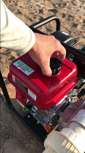 Starting a 212cc pump (Harbor Freight Tools) (#shorts)