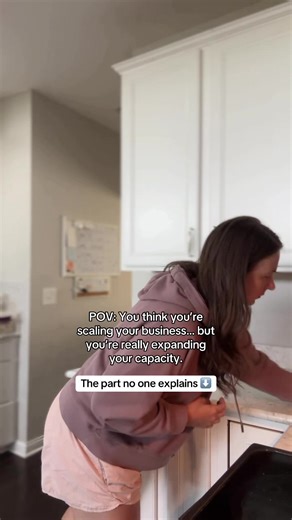 As your business grows, your capacity has to grow with it (not just your strategy) That’s why things like: 👎procrastination 👎 inconsistency 👎 overworking 👎 sudden self-doubt tend to show up right when things start working. It’s not a discipline issue. It’s your nervous system responding to unfamiliar levels of visibility, responsibility, and demand. Here’s the part that matters 👇 Your nervous system was wired for safety, not for scaling. So when growth speeds up, your body asks: “Can I hand