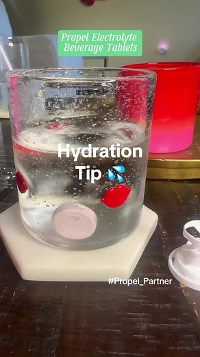 #AD #Propel_Partner Propel tablets makes it easy for us to stay hydrated on the go! Trust me on the berry flavor! @Propel Fitness Water #propel #electrolyes
