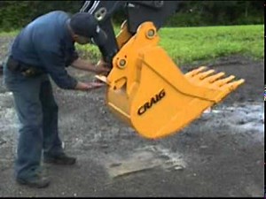 Craig Manufacturing - Backhoe Manual Wedge Lock Coupler (MWL)