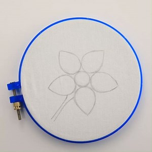 Learn the ancient art of hand embroidery with this beautiful flower design ! | MetDaan