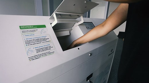 This smart waste bin uses AI to sort your recyclable trash for you