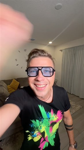 HAND SWIPE TRANSITION ⚡👕 #shorts