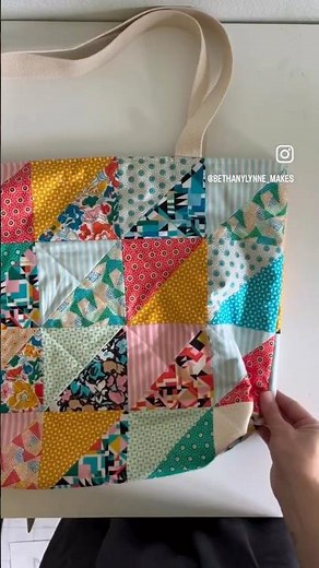 Making a charm pack tote #sewing #quilting #bagpattern #sewingtutorial