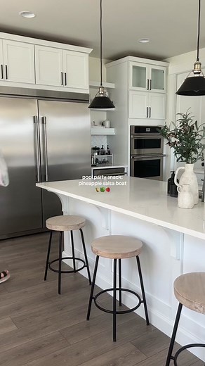 Pineapple Boat Pool Party Snack Ideas