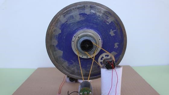 Free energy self running machine using DC motors