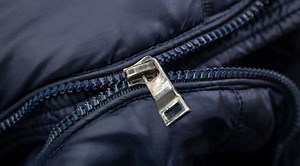 Zipper 101: Why and How Do Zippers Split - FixnZip