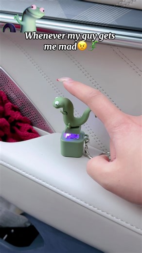 Can’t stop pressing it…that Lizard sound is too addictive 🤣🦎#lizard #lizardlizard #lizardlizardlizard #lizardmeme #lizardbutton