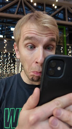 Can't understand what's happening #billiards #funny