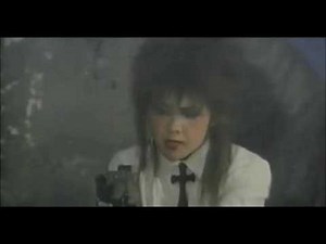 femDestroysTotalitarism