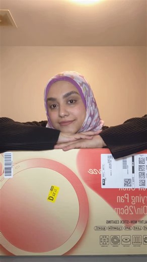 ruken bayram on Instagram: "I love when cooking feels effortless ❤️ This red ceramic pan from @cook.incraze heats evenly from the bottom and nothing sticks — literally nothing. Less oil, easy cleanup, and stress-free cooking. A small change that makes everyday meals better. #cookincraze #ceramicpan #nonstickcookware #kitchenfinds #homecooking #reelskitchen #ugccommunity #cookwarelove"