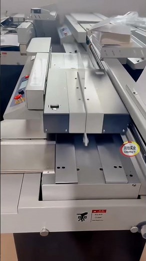 Gluing 100 Books Automatically Speed Up With The Automatic Binding Machine