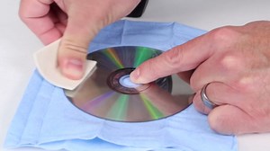 Digital Innovations SkipDr DVD and CD Motorized Disc Repair System