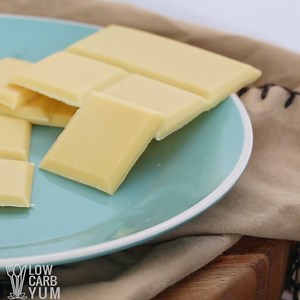 836K views · 53 reactions | Do you have difficulty finding some Sugar Free White Chocolates? You can easily make them at your own kitchen! Get the RECIPE here : https://lowcarbyum.com/sugar-free-white-chocolate-bars/ | Sugar Free Low Carb Recipes | Facebook