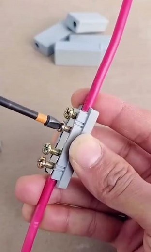 This inline splice tool is a game changer #ElectricalHack #WireSplice #DIY