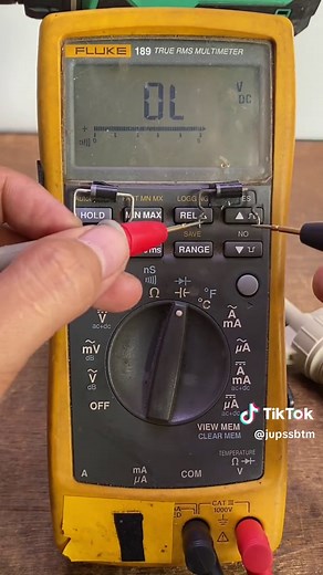How to Replace and Measure Diodes in Electronics