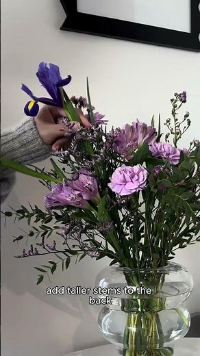 Flower Hacks: How to arrange letterbox flowers like a florist - Bloom & Wild #Shorts