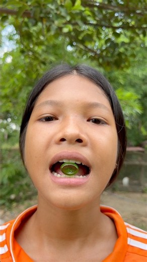🍏🍑 Eating FRES Mint Candy – Apple & Peach Flavor! 😋🔥