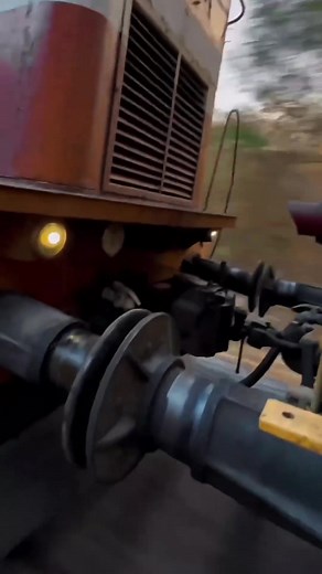 Shock absorber #train #connecting #absorb #shock #knowledge #information #trending #viralvideo #likeandfollow❤️❤️❤️😍