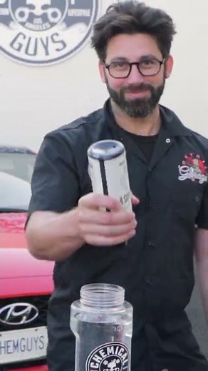 60 Second Tutorial: How To Wash Your Car Using The Two Bucket Method! - Chemical Guys