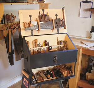Details on the Dutch Tool Chest Plans | Popular Woodworking