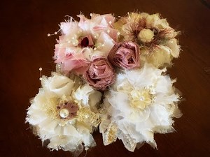 Crafty Shabby flowers with scrap fabric