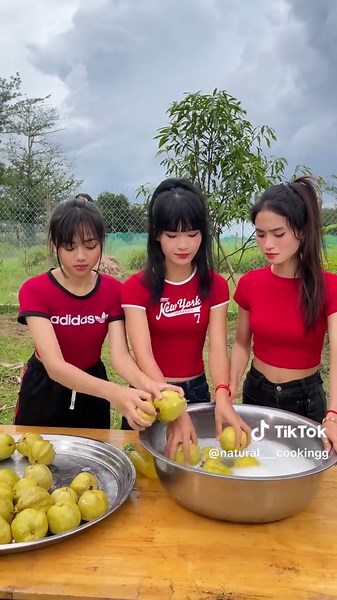 How to cook fresh fruit cake recipe#recipe #video #tiktokfood #cooking #amazing