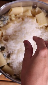 15K views · 172 reactions | Here our ultimate 4 cheese pasta, but did you know you can use the leftovers to make delizioso cheesy pasta croquettes. Find our recipe below. #SecondLifePasta What do you do with leftover cheesy pasta? | Barilla | Facebook