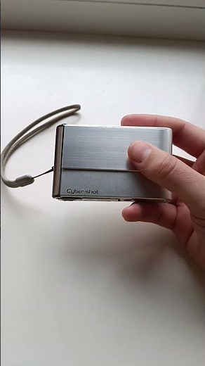 📸 Y2K Camera Madness! Sony Cyber-shot T70 - 2000s Nostalgia 💥