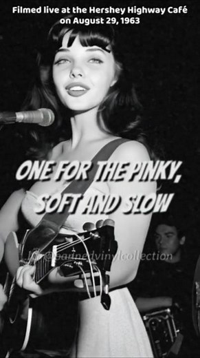 "One For The Pinky, Two For The Stinky" - Sharona (60s Rockabilly Classic)