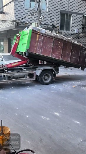 Efficient Waste Handling: The Role of Small Hydraulic Dump Trucks in Urban Cleanup