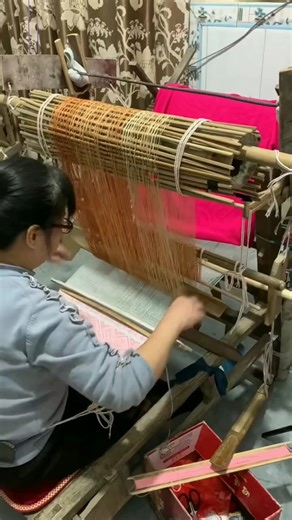 Amazing Backstrap Loom Weaving #backstraploom #backstrap #handloom #handloomweaving