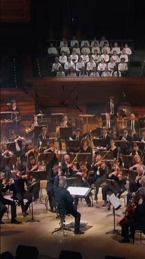 Dream Requiem is out now! #rufuswainwright #dreamrequiem