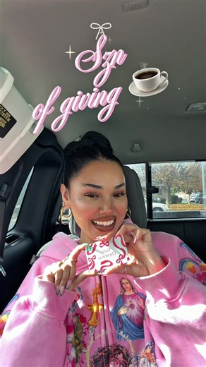 Having a gift card for anything is so cool bc I just be like “what you want?😛” 🥰🥰🥰🤭💖 guys it’s Christmas Eve eve eve!!!! 💖 love u (also I LOVE this song currently) #4amtapes #bonitabonita