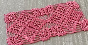 Absolutely Stunning Crochet Rectangular Tablecloth Pattern